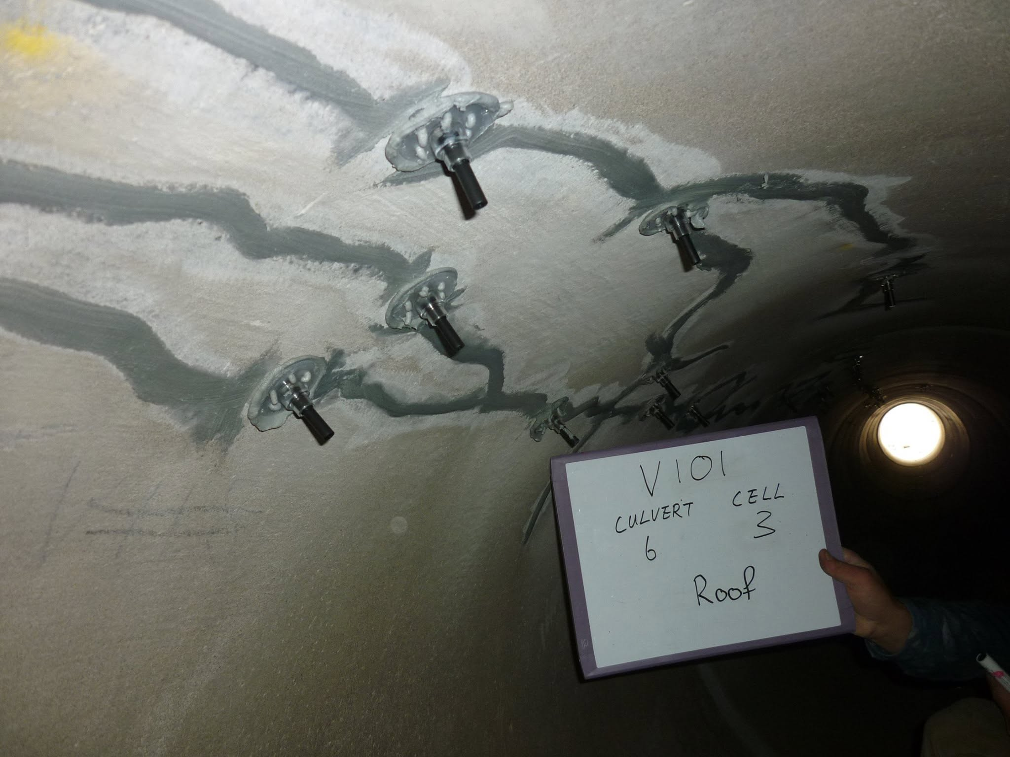 Concrete crack injection repair